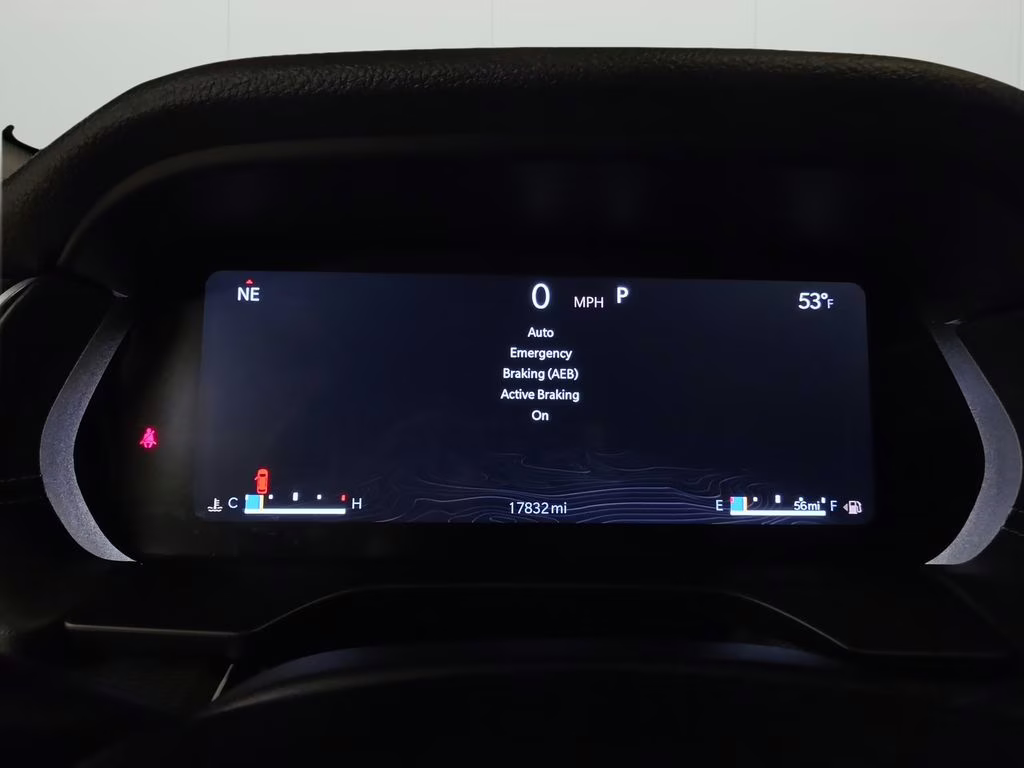 2025 Diamond Black Crystal Pearlcoat Jeep Grand Cherokee L Laredo 4X4 SUV