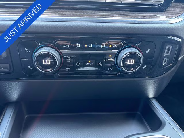 2024 Black Chevrolet Silverado 1500 LT Trail Boss 4X4 Truck