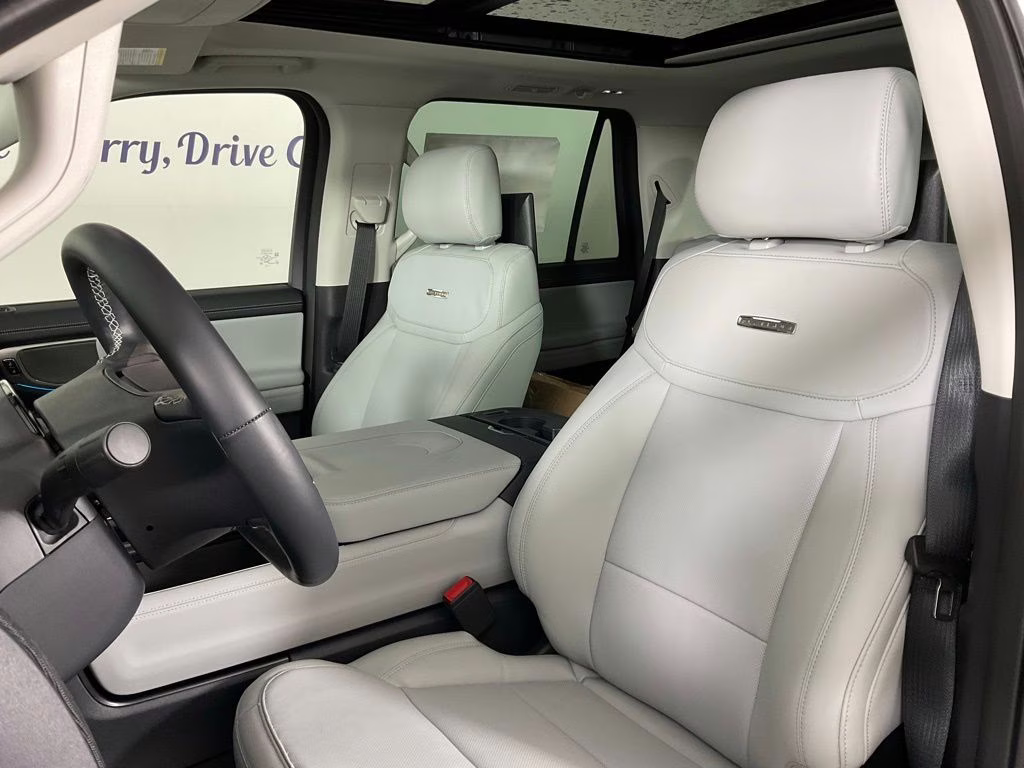 2026 White Ford Expedition Platinum 4X4 SUV