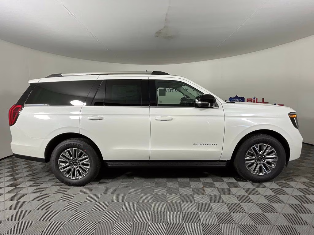 2026 White Ford Expedition Platinum 4X4 SUV
