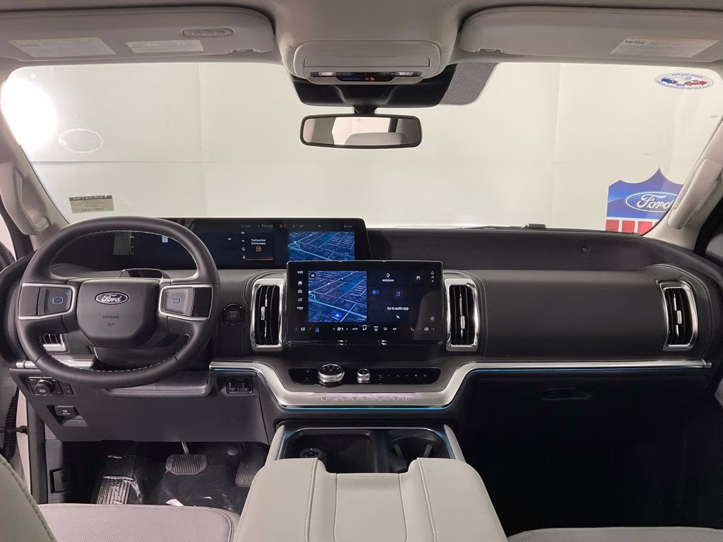 2026 White Ford Expedition Platinum 4X4 SUV