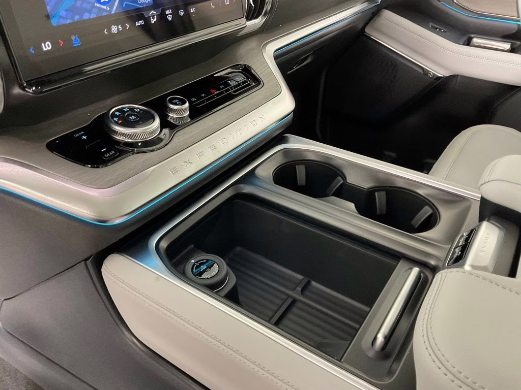 2026 White Ford Expedition Platinum 4X4 SUV