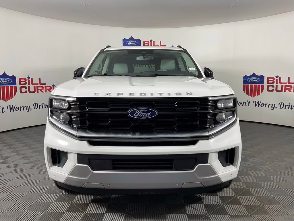 2026 White Ford Expedition Platinum 4X4 SUV