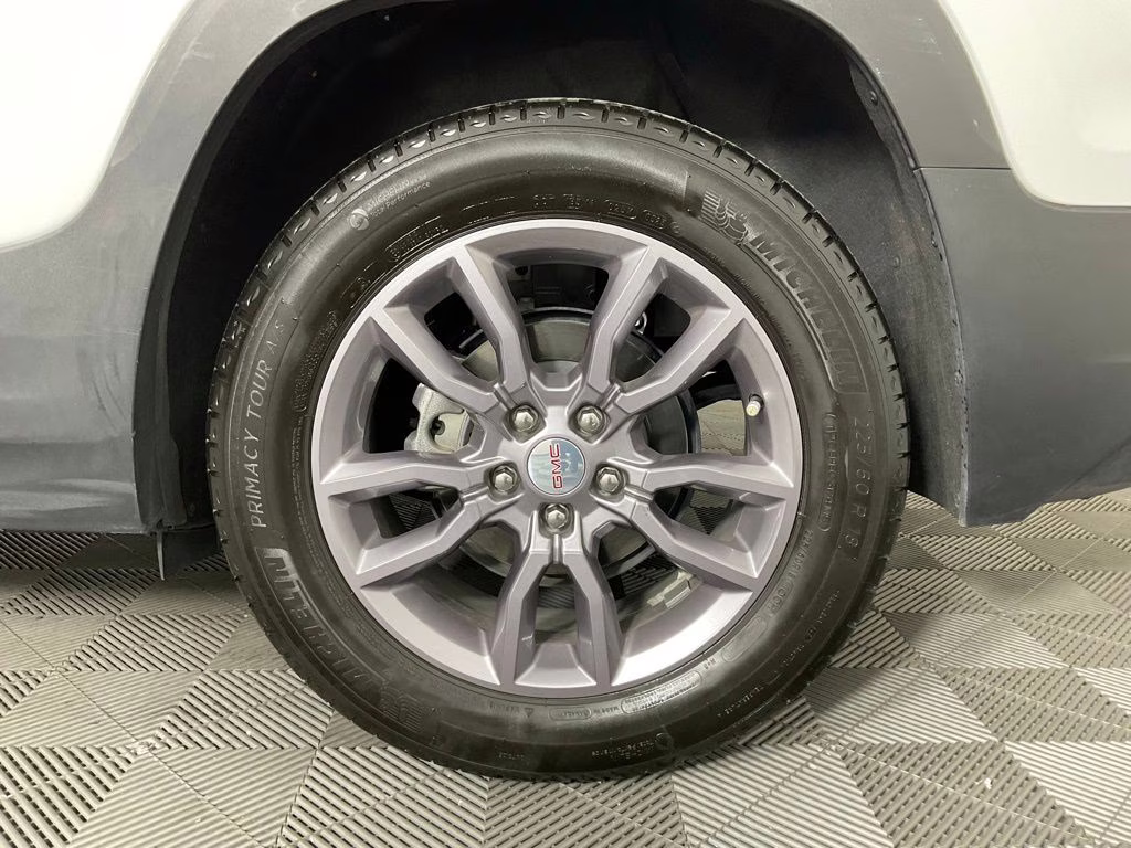 2023 Summit White GMC Terrain SLT FWD SUV