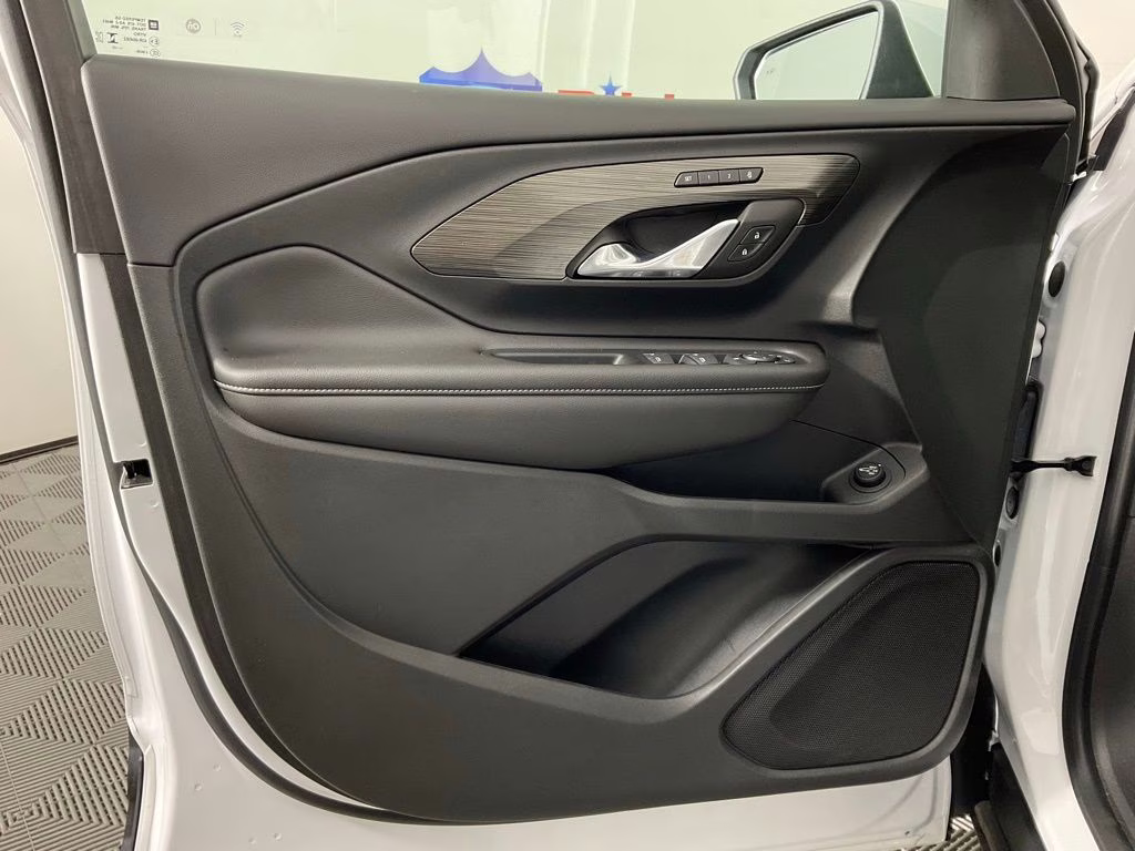 2023 Summit White GMC Terrain SLT FWD SUV