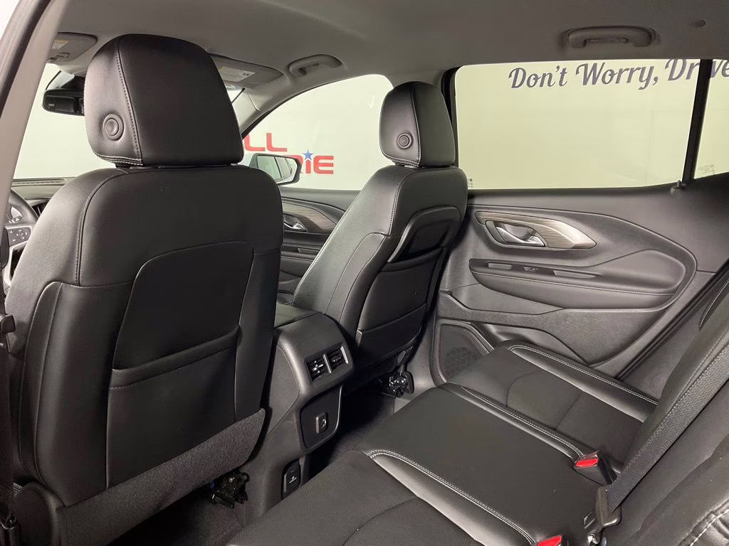 2023 Summit White GMC Terrain SLT FWD SUV