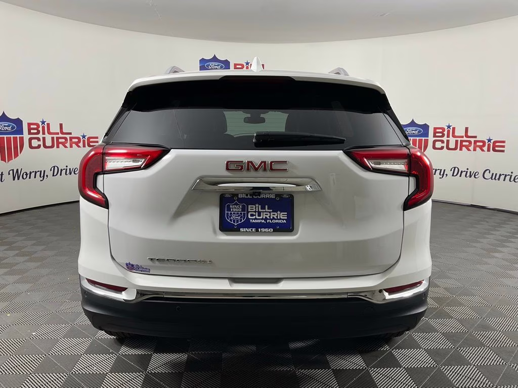 2023 Summit White GMC Terrain SLT FWD SUV