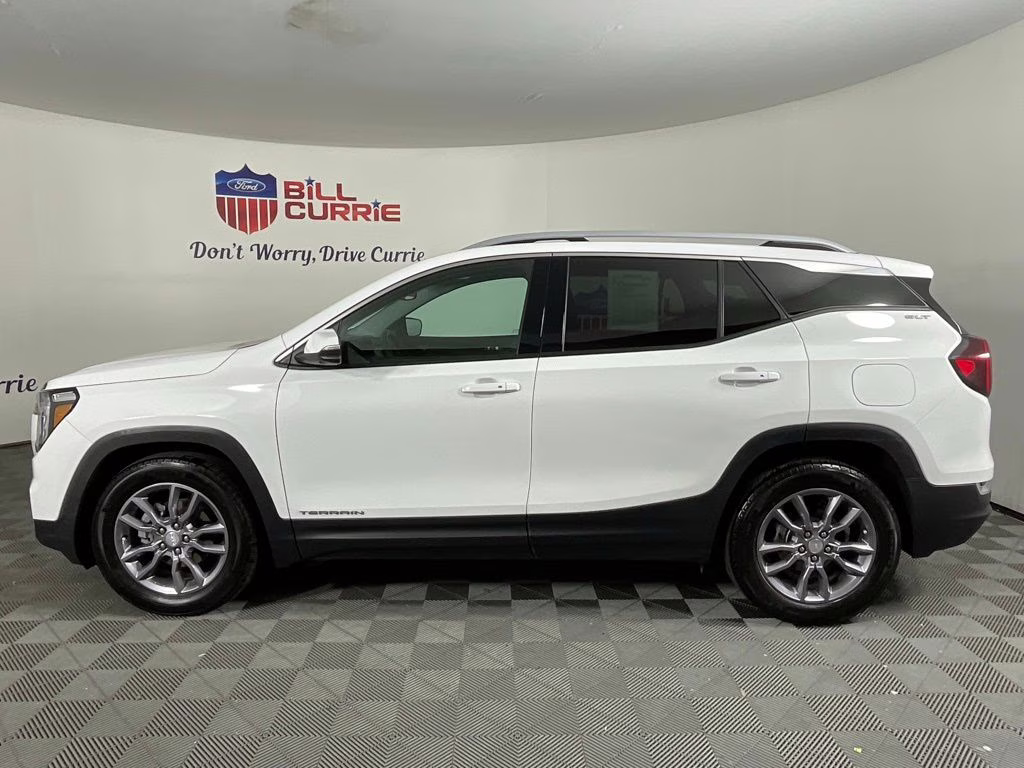 2023 Summit White GMC Terrain SLT FWD SUV
