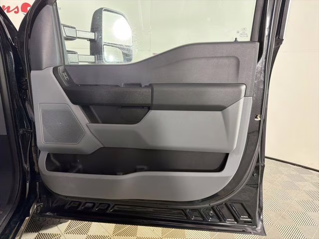 2024 Black Metallic Ford Super Duty F-350 SRW XL 4X4 Truck