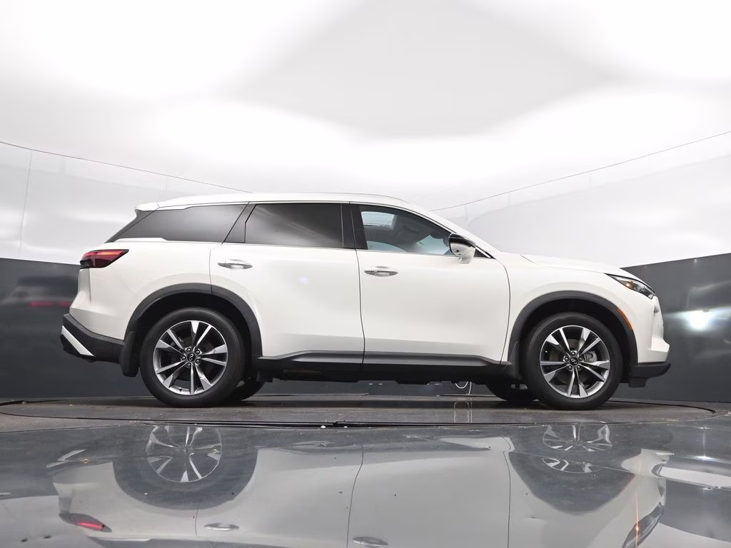 2023 Majestic White INFINITI QX60 LUXE AWD SUV