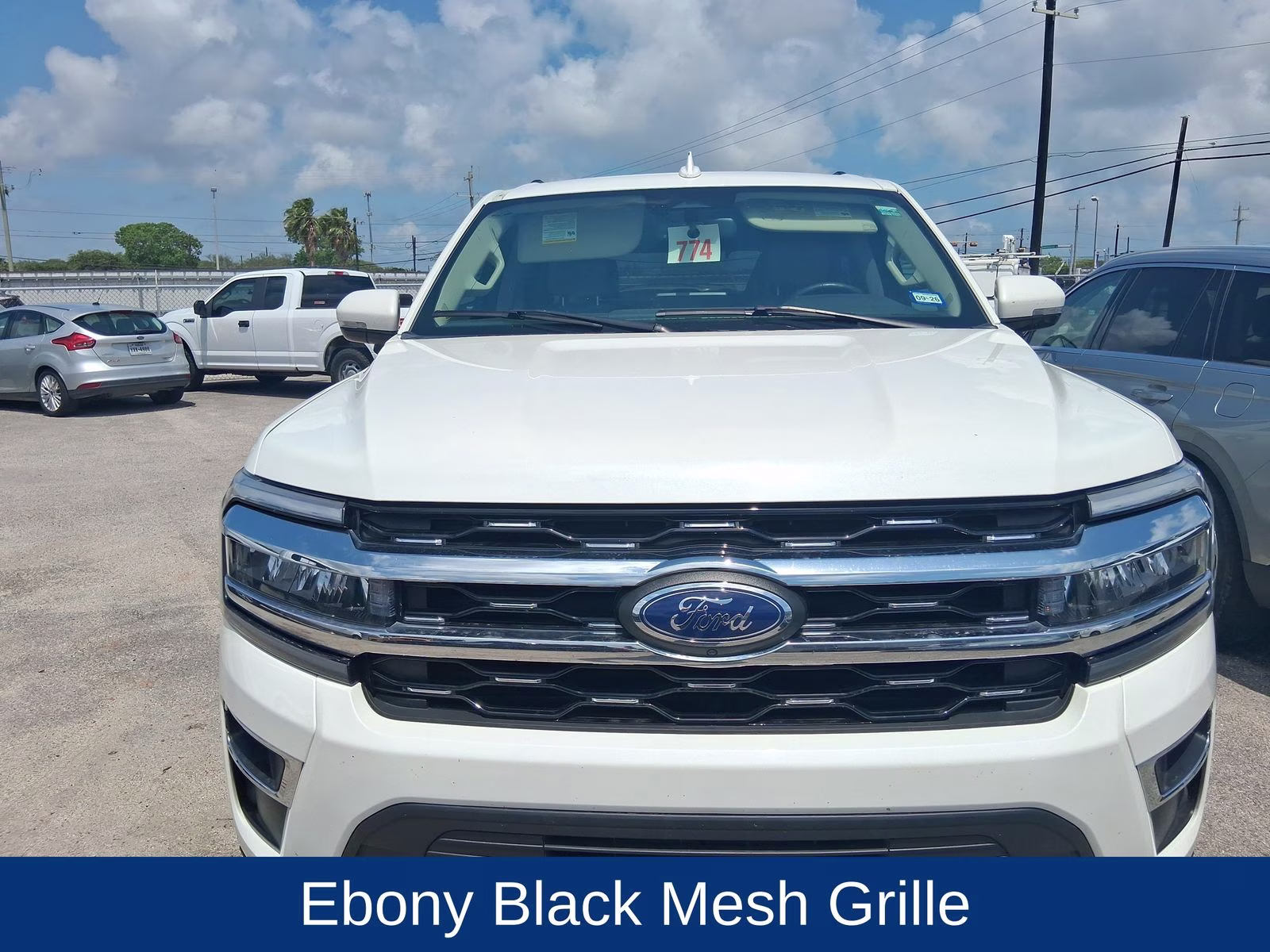 2023 White Metallic Ford Expedition Limited 4X4 SUV