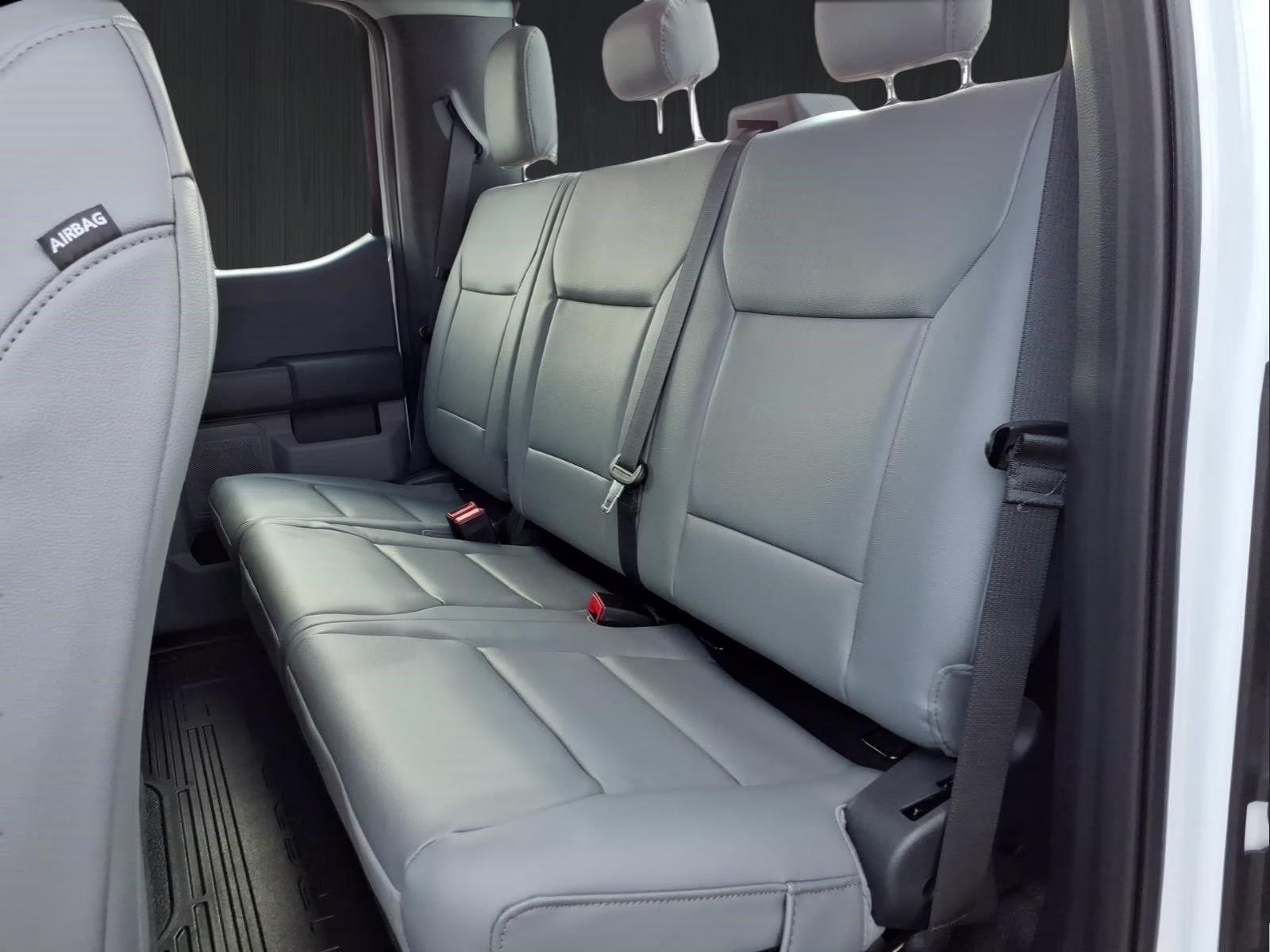 2026 Oxford White Ford Super Duty F-250 SRW XL RWD Truck