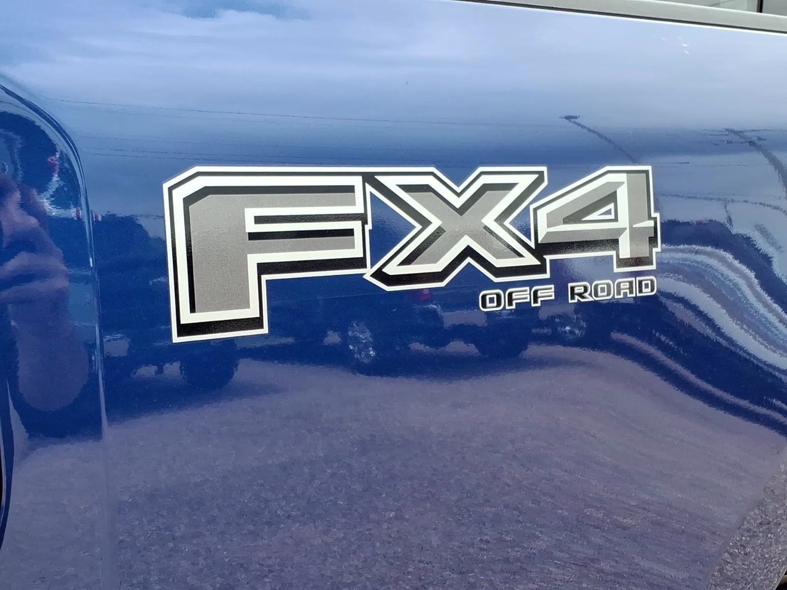 2026 Blue Ford Super Duty F-350 SRW Lariat 4X4 Truck