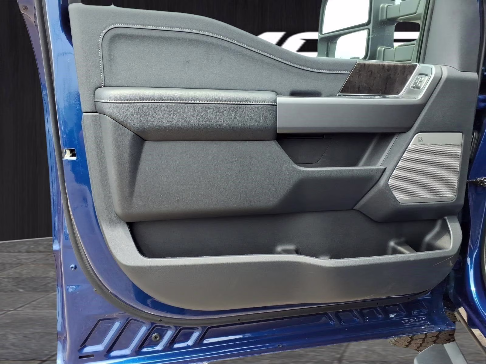2026 Blue Ford Super Duty F-350 SRW Lariat 4X4 Truck