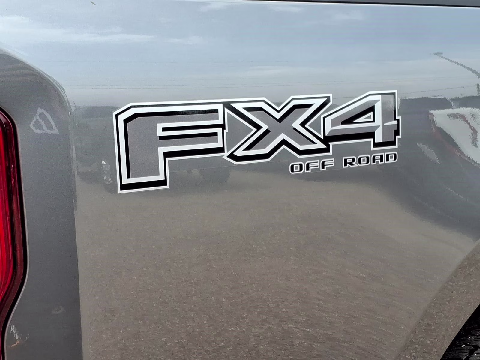 2026 Gray Ford Super Duty F-350 SRW Lariat 4X4 Truck
