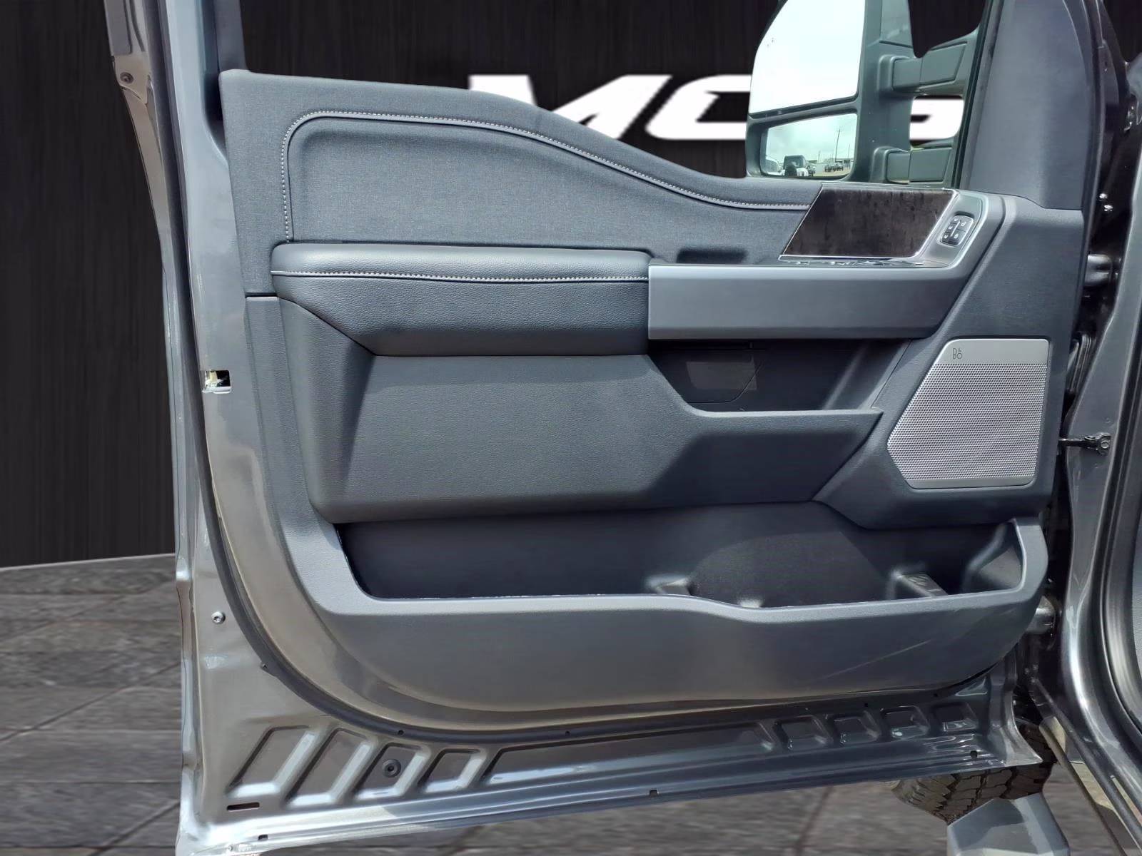 2026 Gray Ford Super Duty F-350 SRW Lariat 4X4 Truck