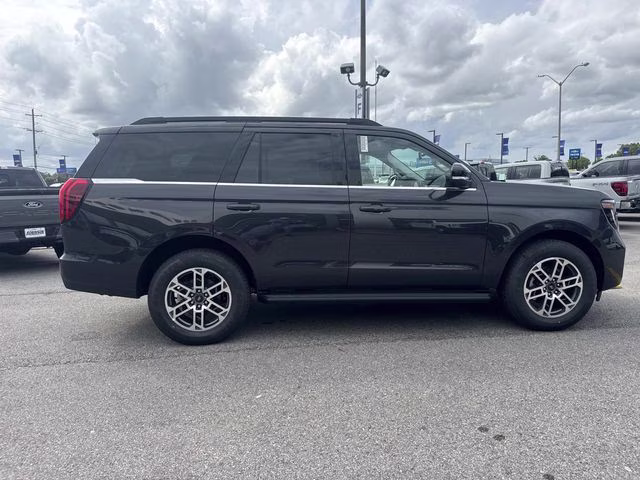 2026 Gray Metallic Ford Expedition Active RWD SUV