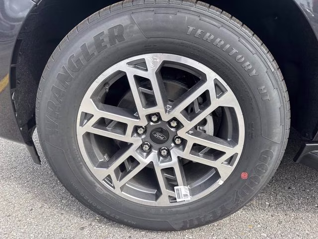 2026 Gray Metallic Ford Expedition Active RWD SUV