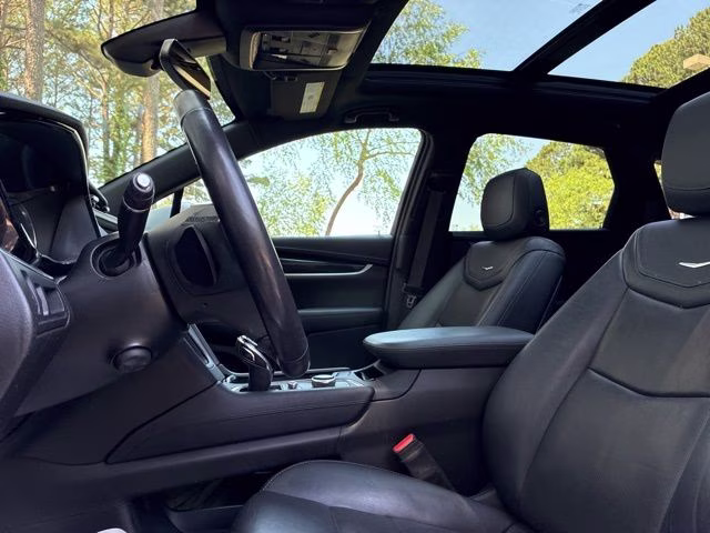 2020 Radiant Silver Metallic Cadillac XT5 Premium Luxury AWD SUV