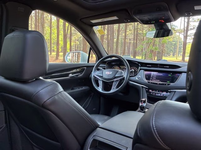 2020 Radiant Silver Metallic Cadillac XT5 Premium Luxury AWD SUV