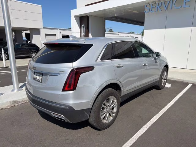 2020 Radiant Silver Metallic Cadillac XT5 Premium Luxury AWD SUV