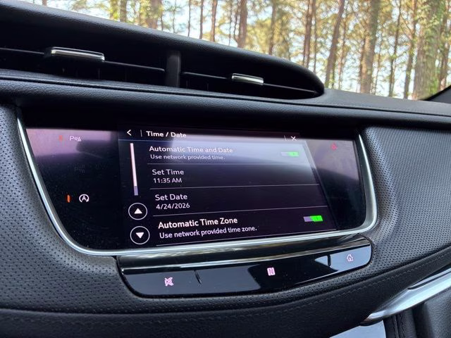 2020 Radiant Silver Metallic Cadillac XT5 Premium Luxury AWD SUV