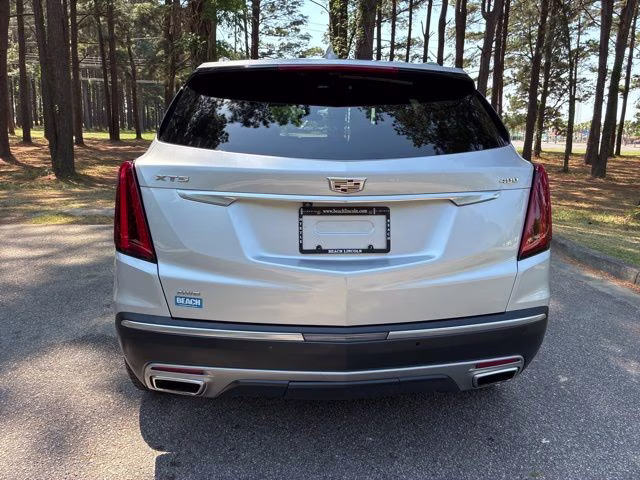 2020 Radiant Silver Metallic Cadillac XT5 Premium Luxury AWD SUV