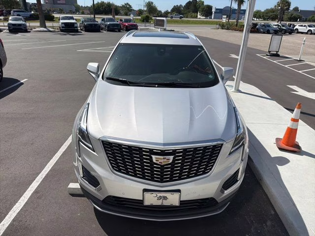 2020 Radiant Silver Metallic Cadillac XT5 Premium Luxury AWD SUV