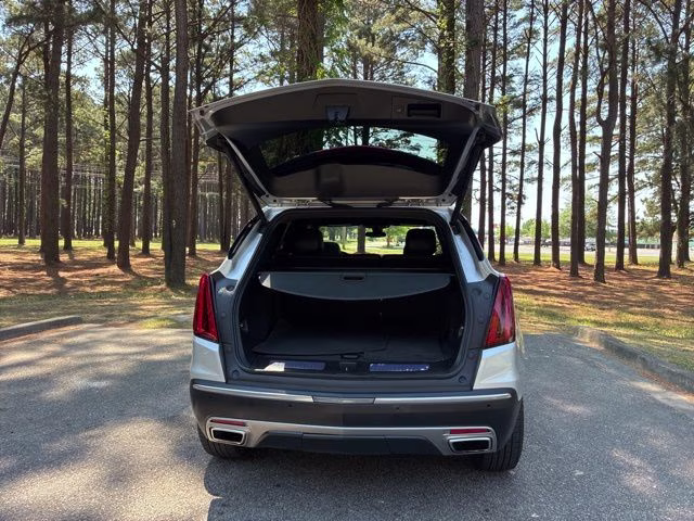 2020 Radiant Silver Metallic Cadillac XT5 Premium Luxury AWD SUV