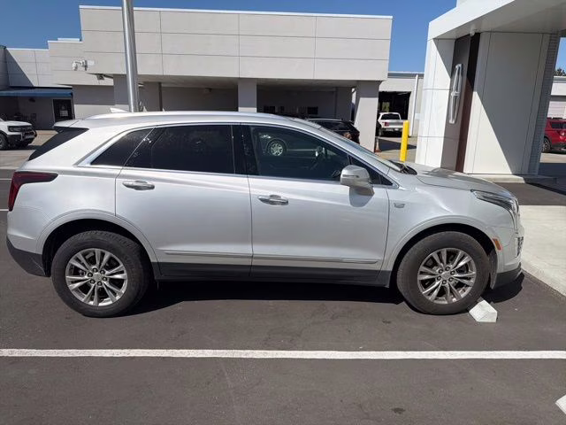 2020 Radiant Silver Metallic Cadillac XT5 Premium Luxury AWD SUV
