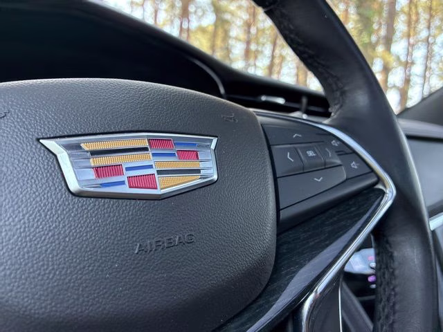 2020 Radiant Silver Metallic Cadillac XT5 Premium Luxury AWD SUV