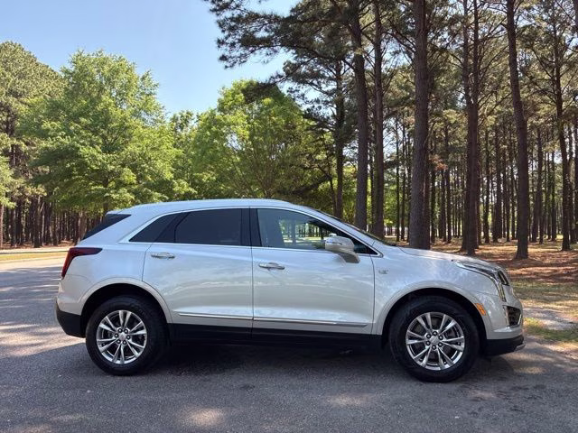 2020 Radiant Silver Metallic Cadillac XT5 Premium Luxury AWD SUV