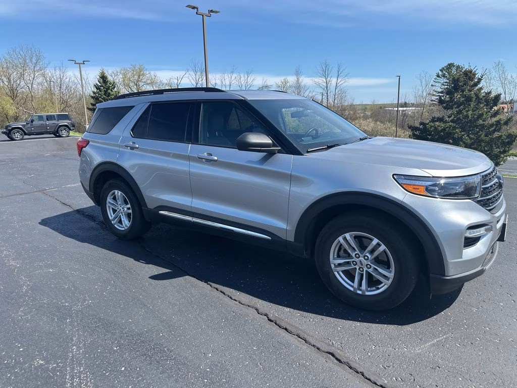 2020 Silver Ford Explorer XLT 4X4 SUV