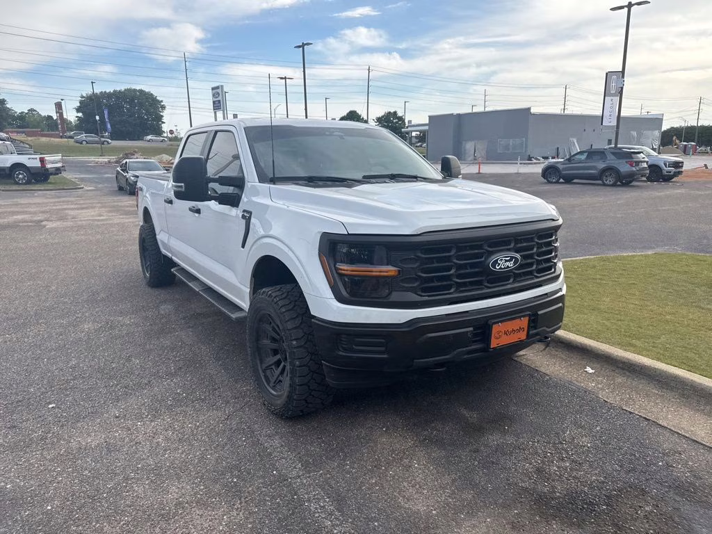 2025 Oxford White Ford F-150 XL 4X4 Truck