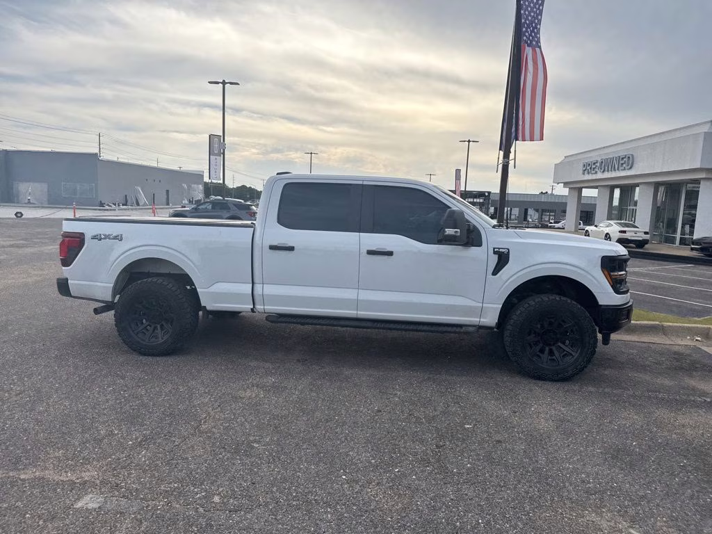 2025 Oxford White Ford F-150 XL 4X4 Truck