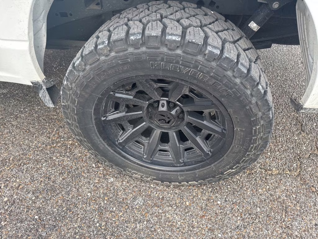 2025 Oxford White Ford F-150 XL 4X4 Truck