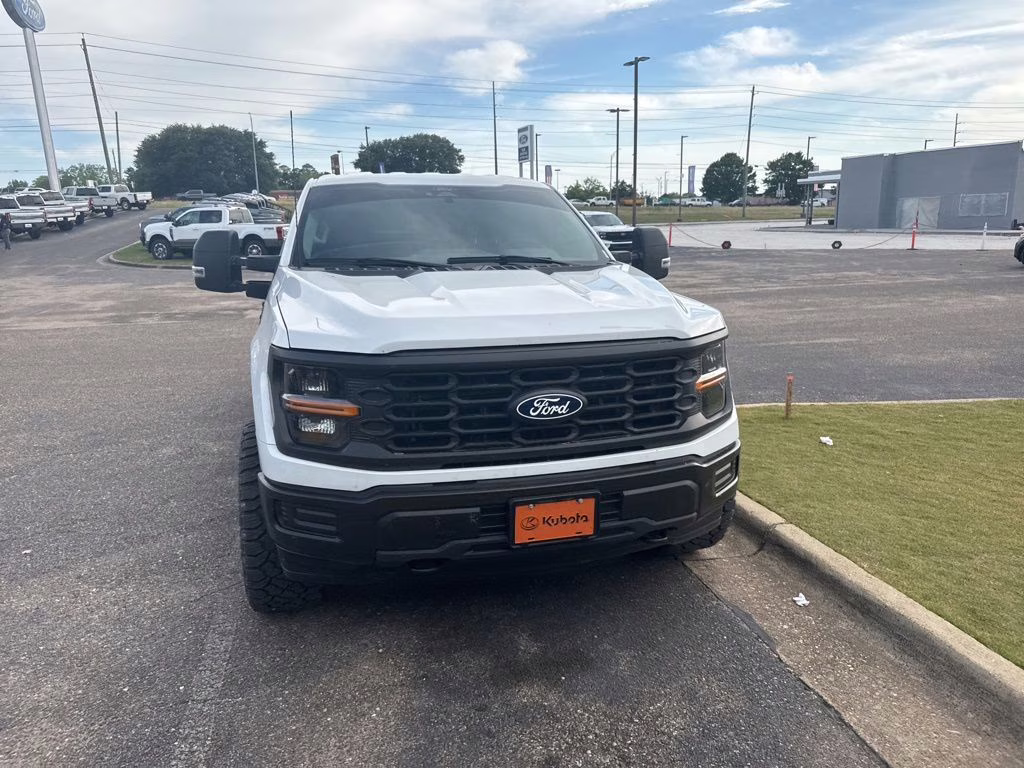 2025 Oxford White Ford F-150 XL 4X4 Truck