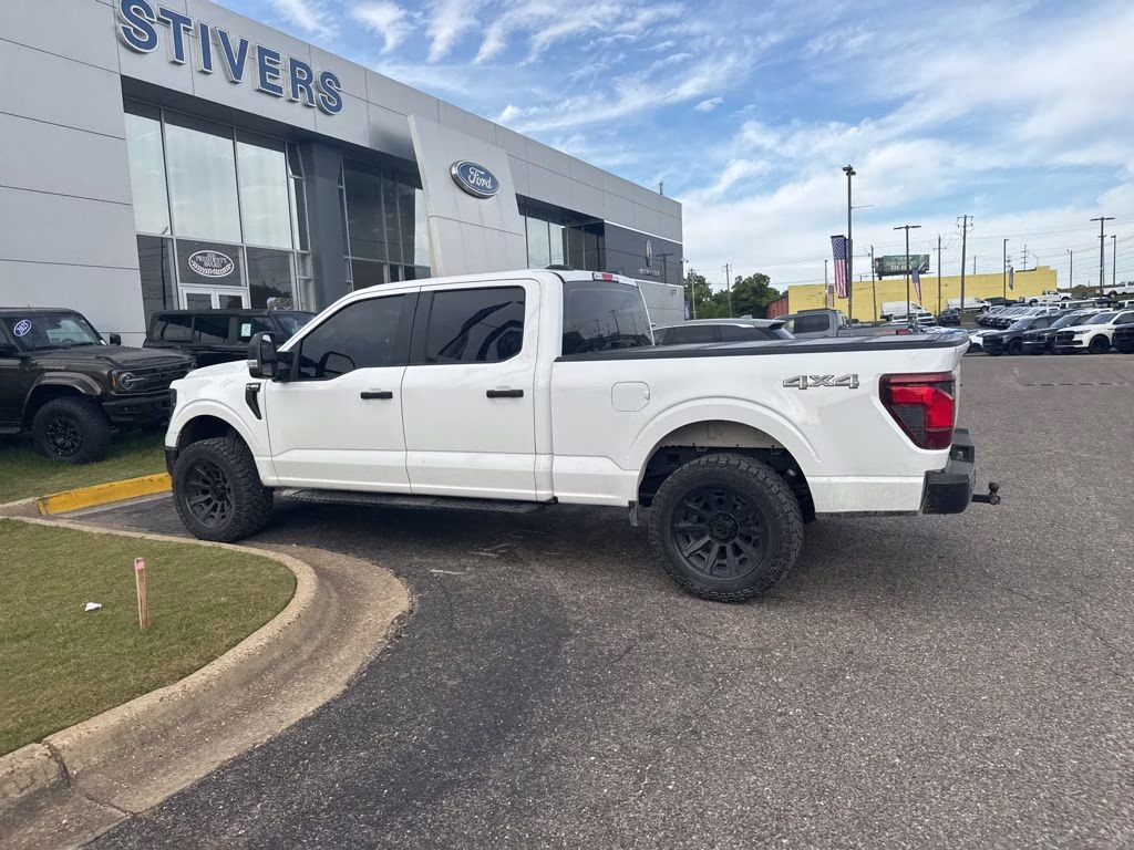 2025 Oxford White Ford F-150 XL 4X4 Truck