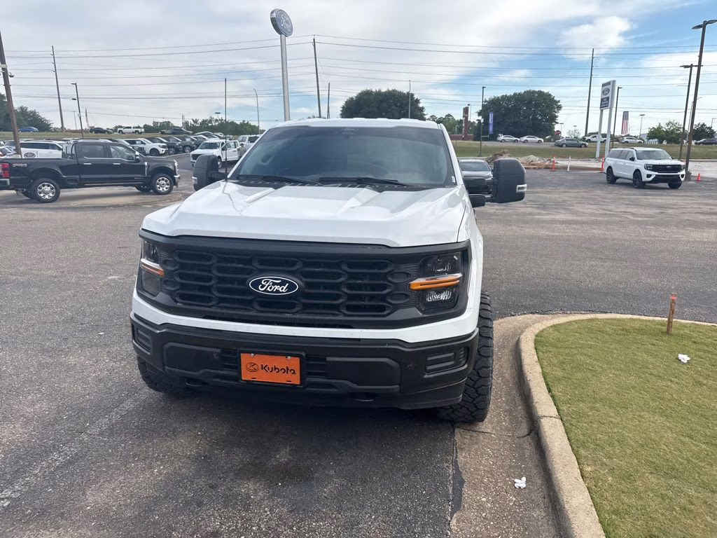 2025 Oxford White Ford F-150 XL 4X4 Truck