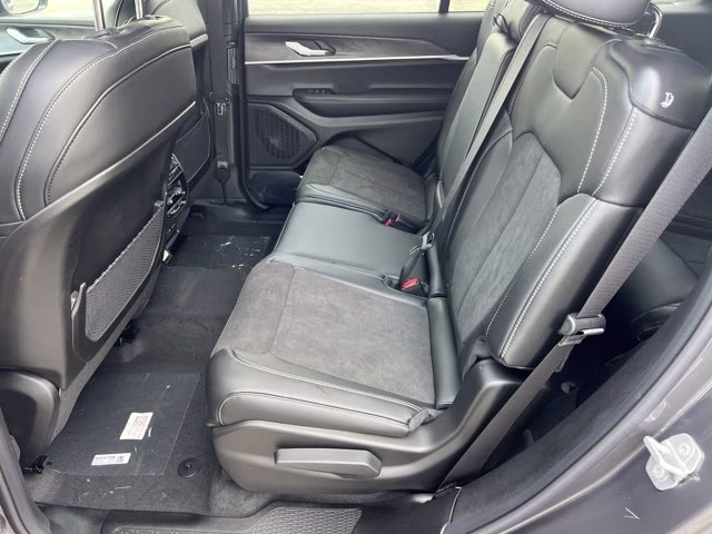 2026 Baltic Gray Metallic Clearcoat Jeep Grand Cherokee L Laredo Altitude RWD SUV