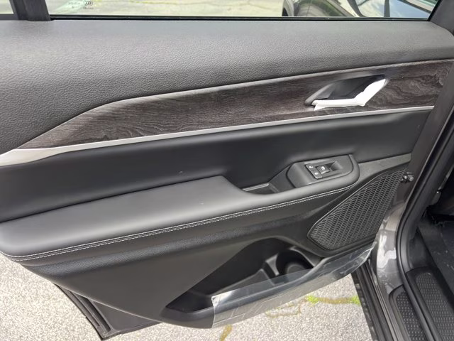 2026 Baltic Gray Metallic Clearcoat Jeep Grand Cherokee L Laredo Altitude RWD SUV
