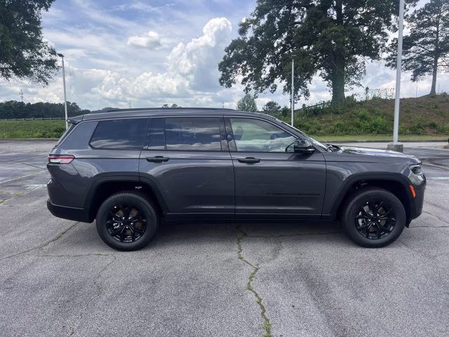 2026 Baltic Gray Metallic Clearcoat Jeep Grand Cherokee L Laredo Altitude RWD SUV