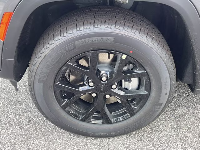 2026 Baltic Gray Metallic Clearcoat Jeep Grand Cherokee L Laredo Altitude RWD SUV