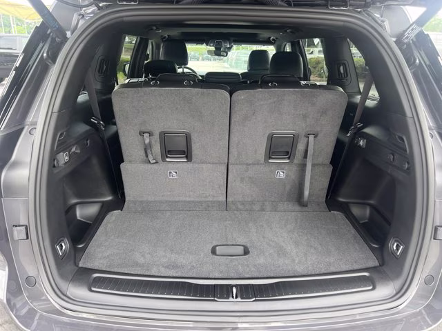 2026 Baltic Gray Metallic Clearcoat Jeep Grand Cherokee L Laredo Altitude RWD SUV