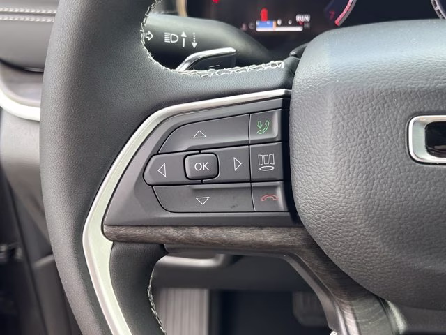 2026 Baltic Gray Metallic Clearcoat Jeep Grand Cherokee L Laredo Altitude RWD SUV