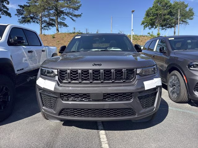 2026 Baltic Gray Metallic Clearcoat Jeep Grand Cherokee L Laredo Altitude RWD SUV