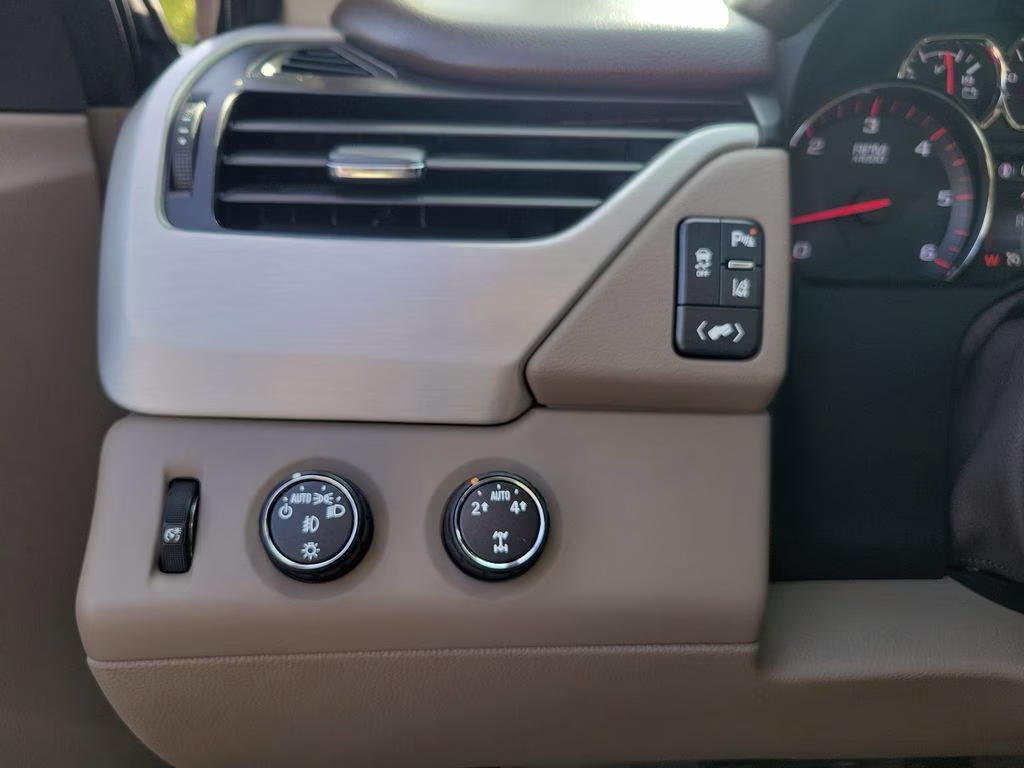 2015 Onyx Black GMC Yukon SLT 4X4 SUV
