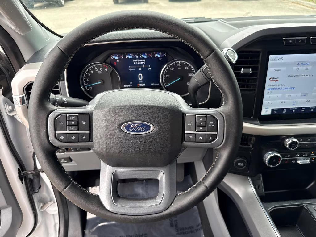2023 Oxford White Ford F-150 XLT RWD Truck