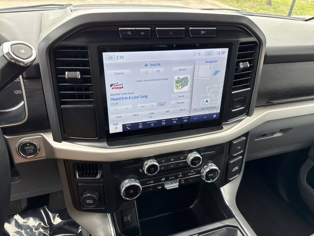 2023 Oxford White Ford F-150 XLT RWD Truck