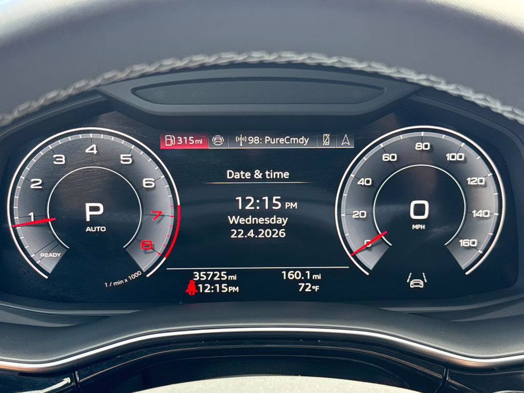2025 Glacier White Metallic Audi Q7 45 Premium AWD SUV